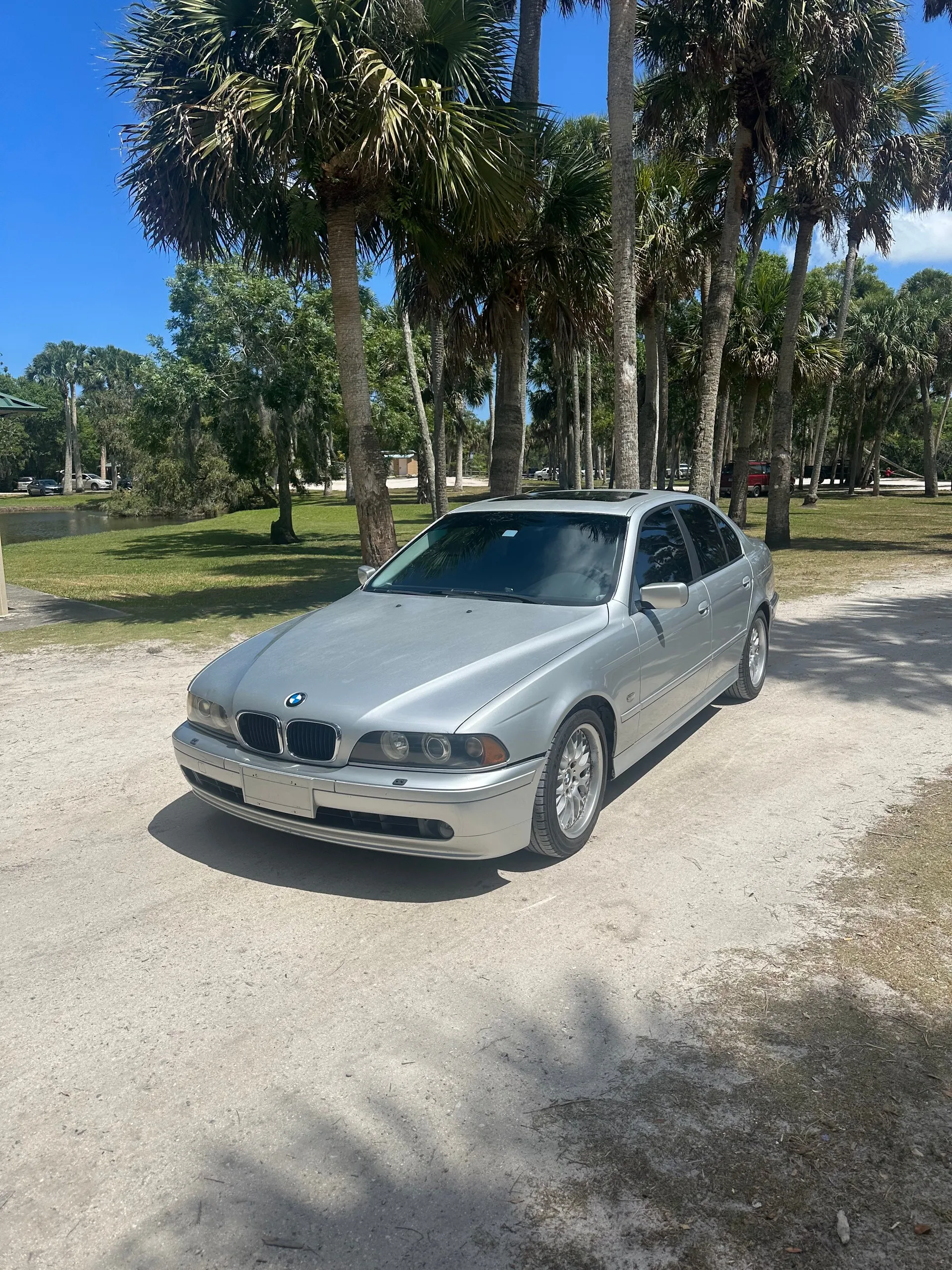 2003 BMW 530i